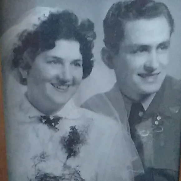 👠   PATENT LEATHER  ME TOO RUTHY PUMPS SZ 9 VNPLC - Picture 12 of 16